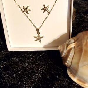 Crown and Ivy star fish set.